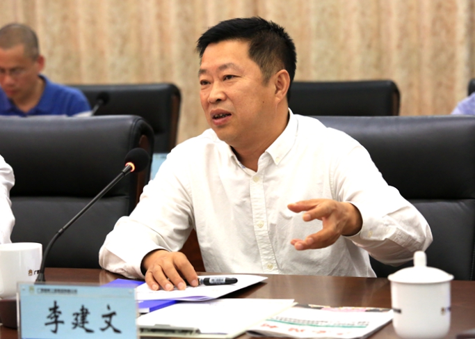 南宁市副市长李建文一行莅临集团公司考察调研