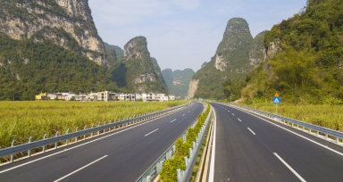 大新德天至宁明花山公路